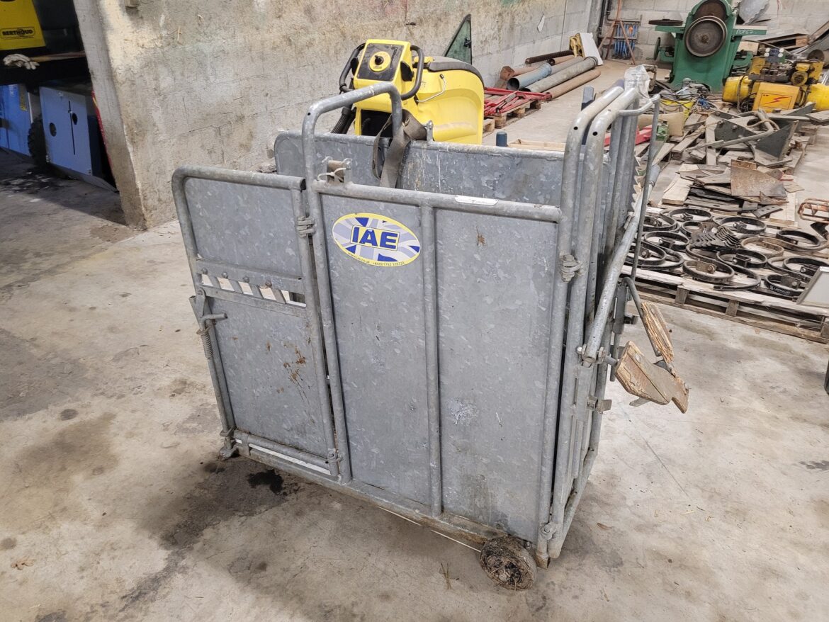 Ecorner CAGE A ECORNER LES VEAUX - I.A.E